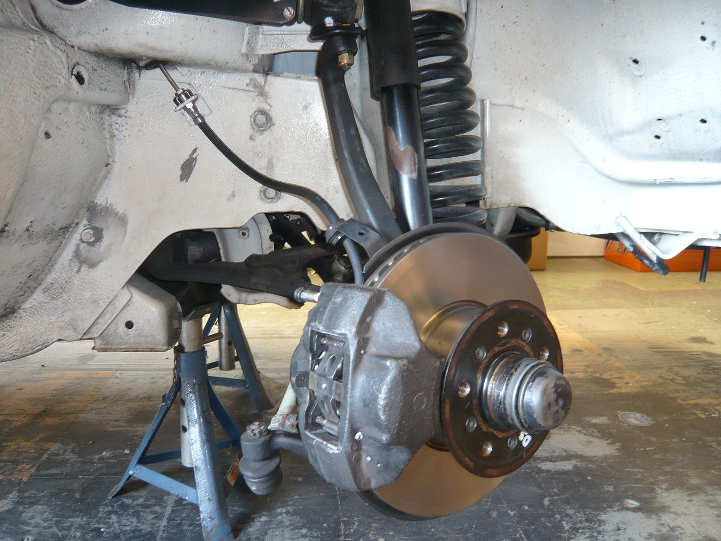 Front caliper failure in 280 SE, next in a litany of continuing faults!